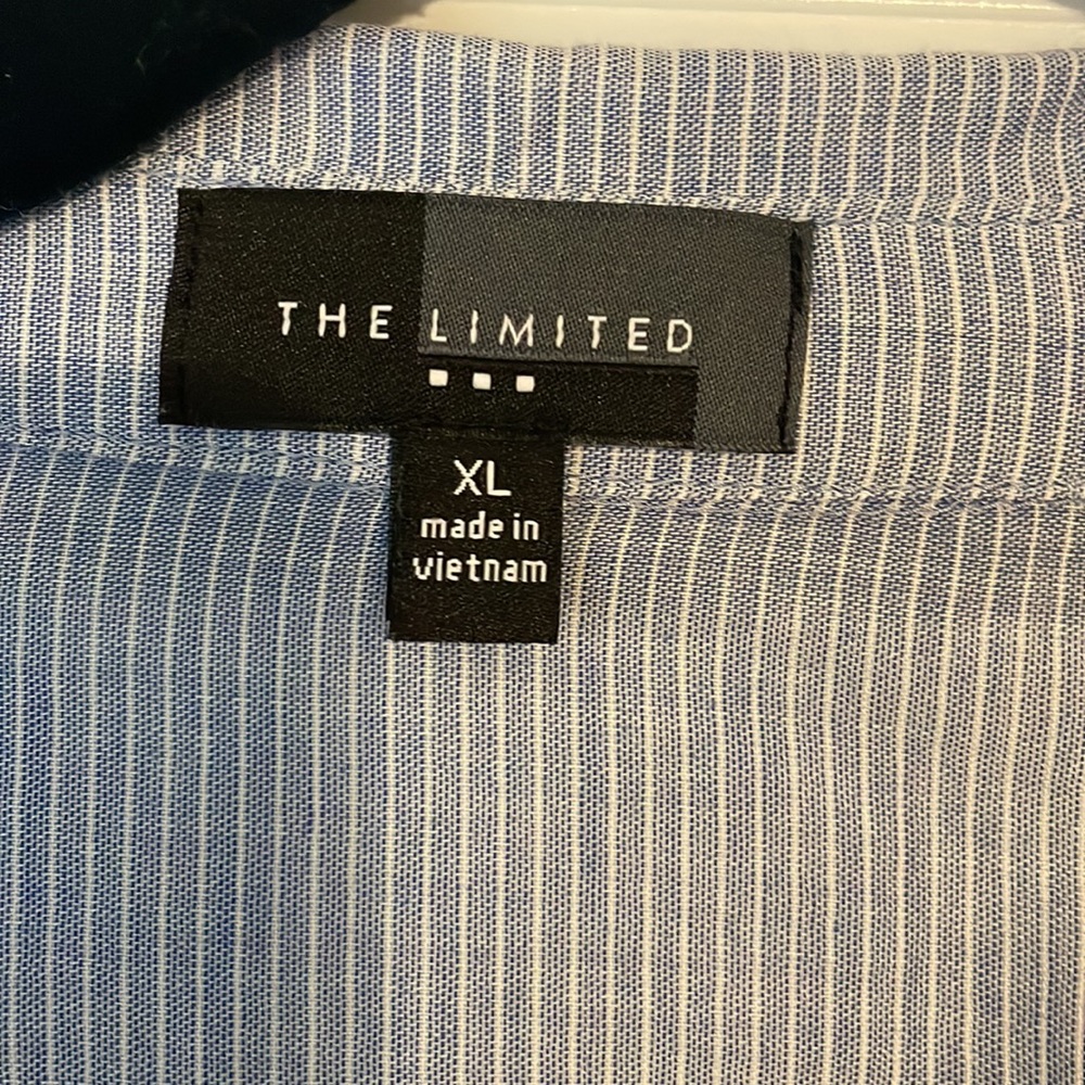 The limited blouse - Picture 2 of 2